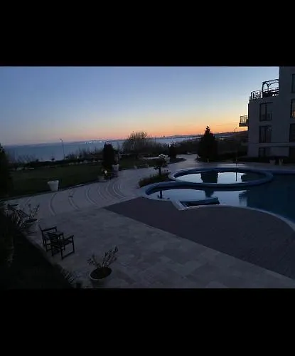 Diamond Sea View Apartamento *