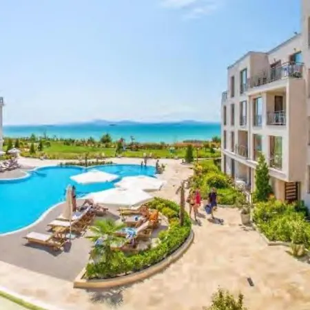 Diamond Sea View Apartmán