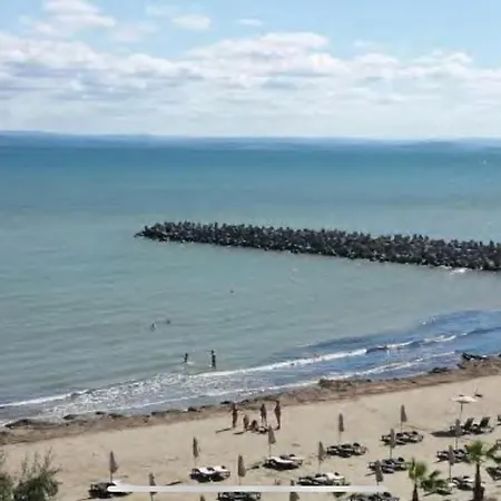 Diamond Sea View Apartment Burgas