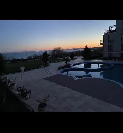 Diamond Sea View 아파트 *