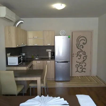 Diamond Sea View Apartmán